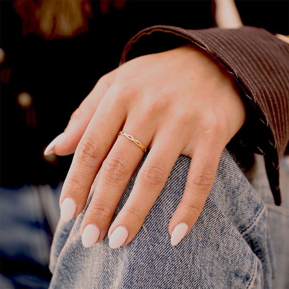 Elix gedraaide ring