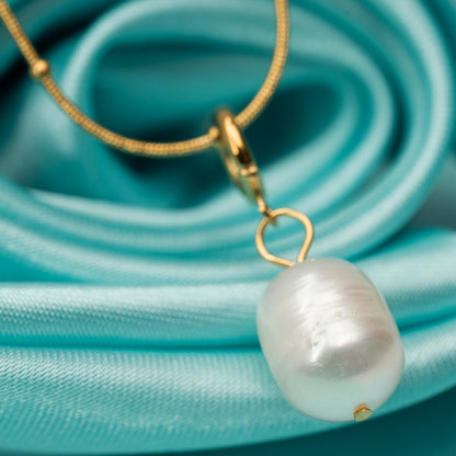 Veya Pearl Necklace